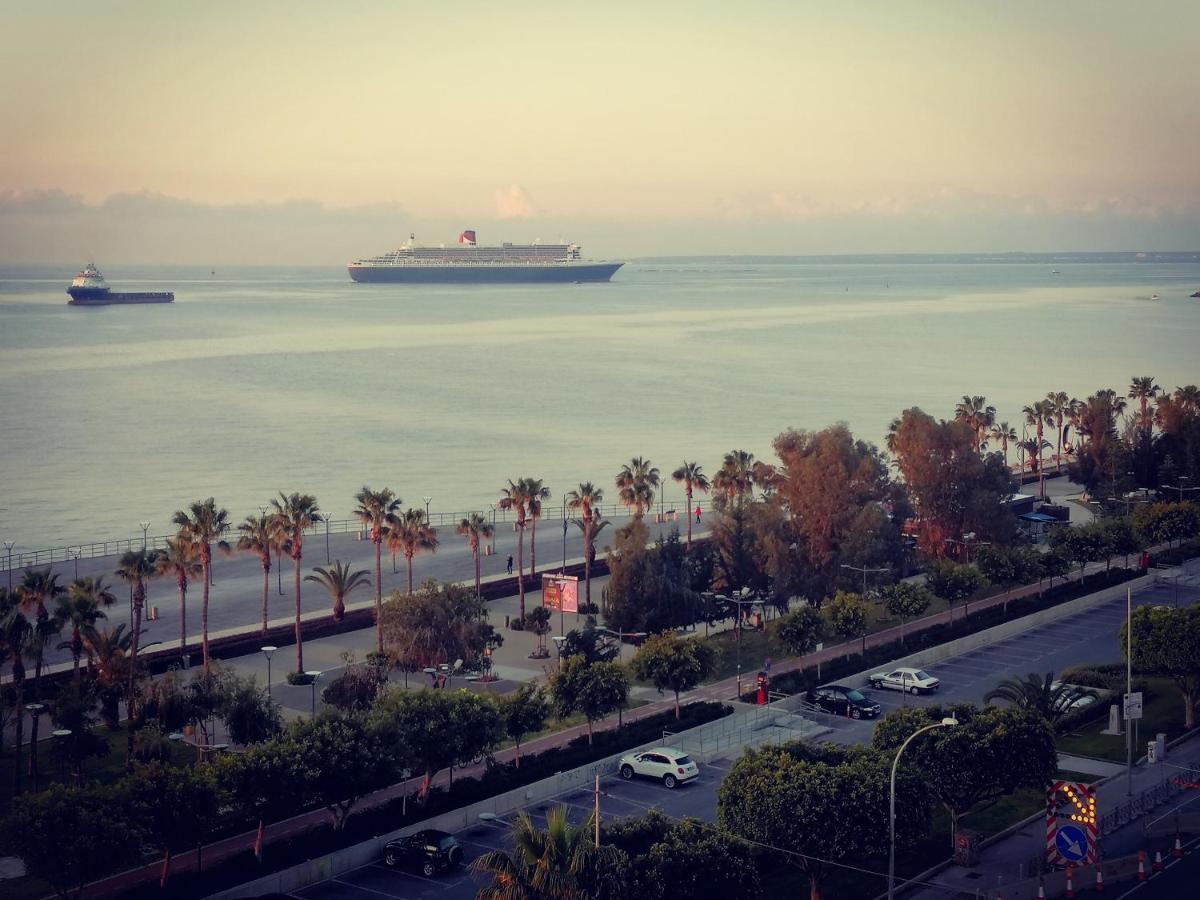 A City-Center Seaview Penthouse At Oceanic Limassol Exterior photo